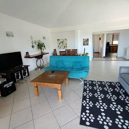 Surf House Holidays Ruisseau Creole Bagian luar foto